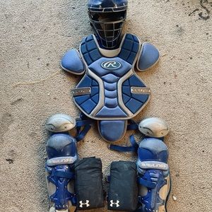 Rawlings Youth Catcher’s Set  (12 And Under).
